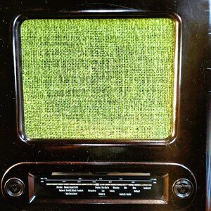 VINTAGE ANTIQUE RADIO BAKELITE WW II GERMAN